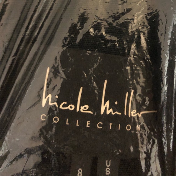 Nicole  Miller gown - Picture 7 of 7